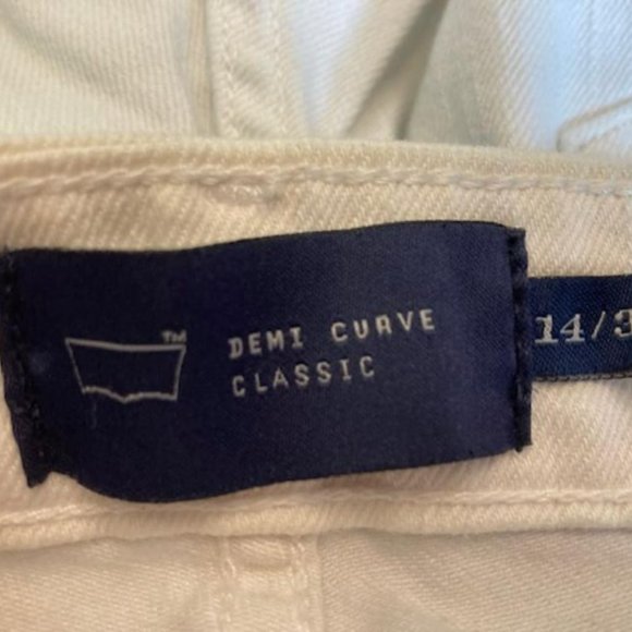 Levi’s Demi Curve Classic Jeans- White - Picture 5 of 8